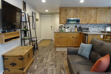 Condo_WideAngle4_Oct2019
