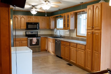 517 NE 12th St, Abilene, KS 67410 - photo 5