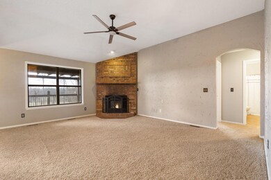 206 Pinehill Ct, Nixa, MO 65714 - photo 3