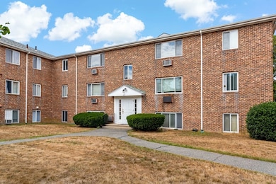 297 W Main St unit 12, Hyannis, MA 02601 - photo 4