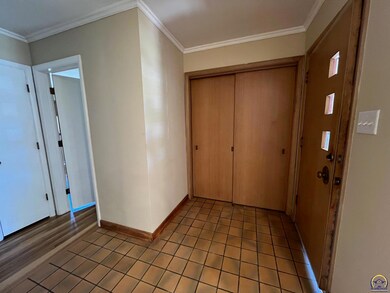 Entry/Foyer