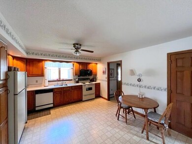 Kitchen/dining