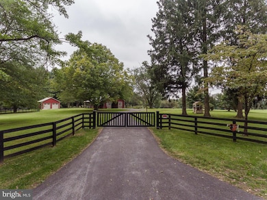 11238 Greenspring Ave, Lutherville-Timonium, MD 21093 - photo 2