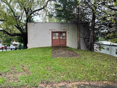 300 S Linden Ave, Waynesboro, VA 22980 - photo 3