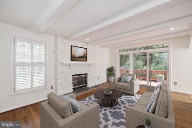 10718 Brewer House Rd, Rockville, MD 20852 - photo 3