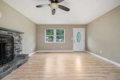 165 Hillcrest Circle (19 of 38)