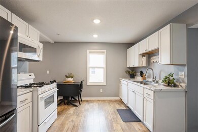 4508 SW 3rd St, Des Moines, IA 50315 - photo 6