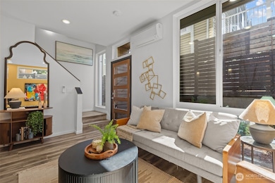 9221 Linden Ave N unit C, Seattle, WA 98103 - photo 3