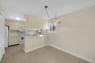 32 Hollister Way S unit 32, Glastonbury, CT 06033 - photo 7