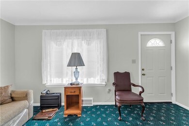 21005 Kenyon Dr, Maple Heights, OH 44137 - photo 4