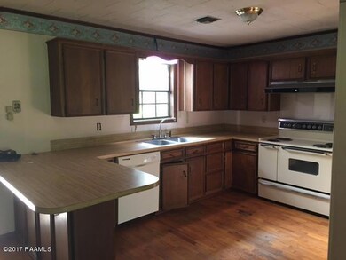 Kitchen and appliances