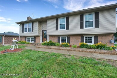 8619 Michael Ray Dr, Louisville, KY 40219 - photo 4