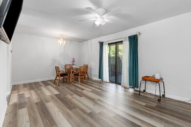 330 W Anderson St, Crown Point, IN 46307 - photo 7