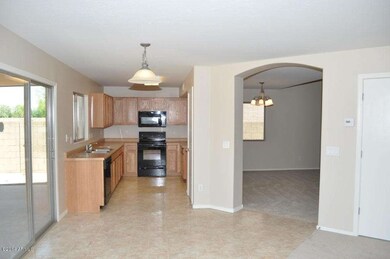 KITCHEN DINING