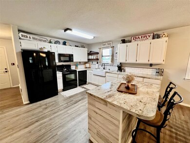 6650 Veal Station Rd, Weatherford, TX 76085 - photo 3