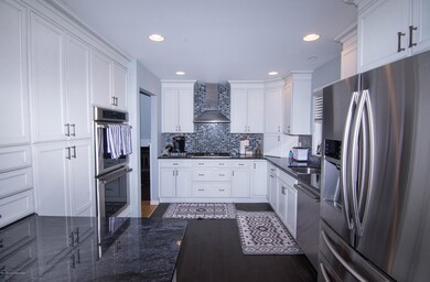 129 Glenwood Dr, Tinton Falls, NJ 07724 - photo 4