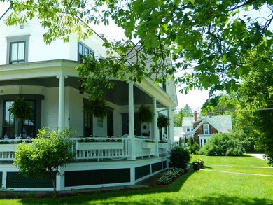 13 Prospect St, Lancaster, NH 03584 - photo 5