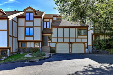 690 Forest Rd unit 702, West Haven, CT 06516 - photo 3