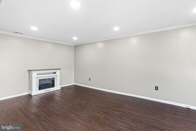 1543 Marlborough Ct unit II, Crofton, MD 21114 - photo 5