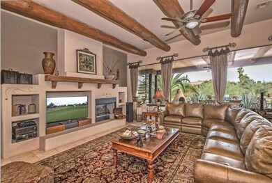 005_Living Room
