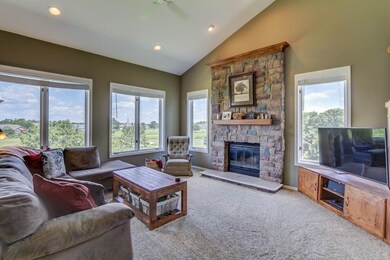 800 Fox Run Ct, Oregon, WI 53575 - photo 2