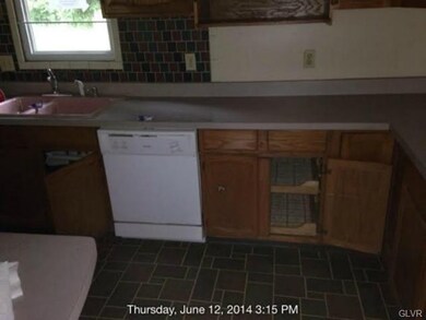 4569 Lower Three Mile Ln, Walnutport Borough, PA 18088 - photo 6