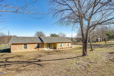 110 Lakeview Terrace, Weatherford, TX 76087 - photo 3