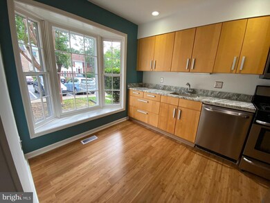 1983 Mayflower Dr, Woodbridge, VA 22192 - photo 7