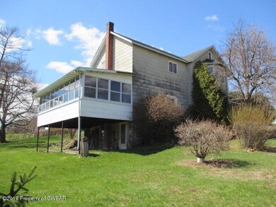 128 W Butler Dr, Drums, PA 18222 - photo 4