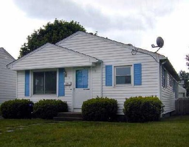 15 Cedarcrest Dr, Pawtucket, RI 02861 - photo 2