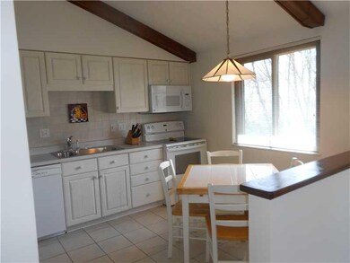 Kitchen. Light and bright eat-in-kitchen with cera