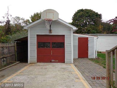 11211 Marbern Rd, Hagerstown, MD 21740 - photo 2