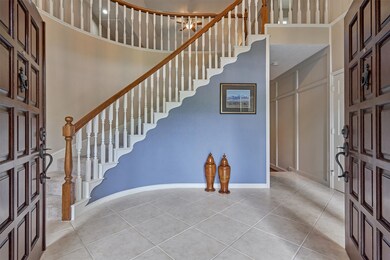 Welcome home! Inviting entry with a beautiful acce