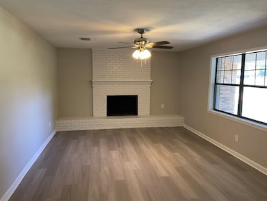 2121 Park Dr, McComb, MS 39648 - photo 7