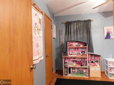 416 S 6th Ave W, Newton, IA 50208 - photo 7