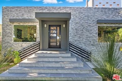 10915 Ayres Ave, Los Angeles, CA 90064 - photo 2