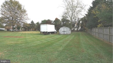 15405 Peach Orchard Rd, Silver Spring, MD 20905 - photo 3