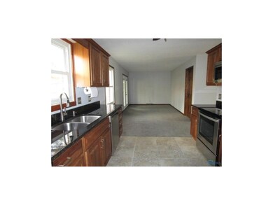 Kitchen Family Room Combo