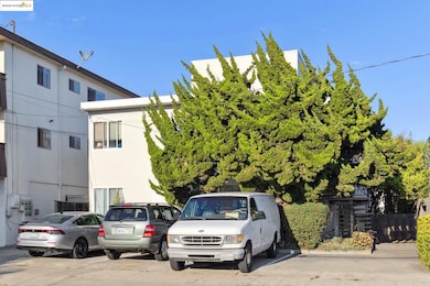 825 Kains Ave, Albany, CA 94706 - photo 5