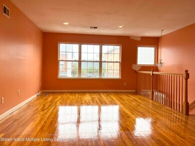 15 Daniella Ct, Staten Island, NY 10314 - photo 2