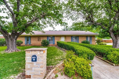 3101 Mimosa Dr, Sherman, TX 75092 - photo 2