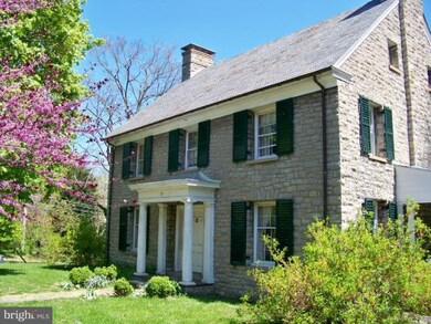 105 N Duke St, Shepherdstown, WV 25443 - photo 2