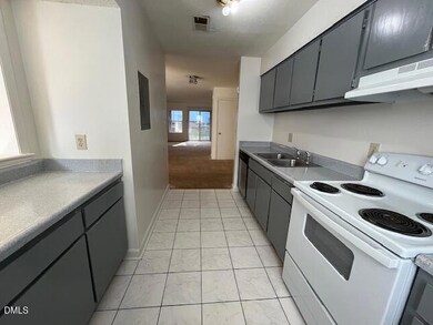 2516 Avent Ferry Rd unit 102, Raleigh, NC 27606 - photo 4