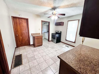 106 NE 10th St, Washington, IN 47501 - photo 4