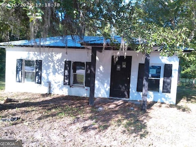 819 S McDonald St, Ludowici, GA 31316 - photo 2