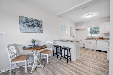 3542 Broadway Ave-23