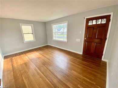 5147 Thomas St, Maple Heights, OH 44137 - photo 2