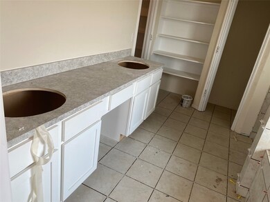 10743 Zachary Cove St, Houston, TX 77016 - photo 4