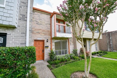 10398 Briar Forest Dr unit 33, Houston, TX 77042 - photo 2