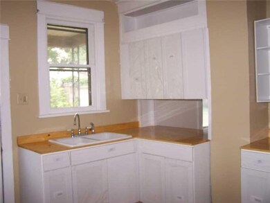 Kitchen. 14x11 Light and Bright updated kitchen wi